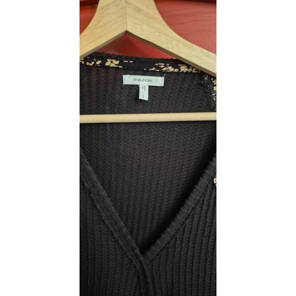 Maurices Large Faux Tie Front Shirt Waffle Weave Long Sleeve Floral V Neck EUC - Picture 3 of 3